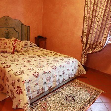 Willa Agriturismo La Virginia Revello Zewnętrze zdjęcie