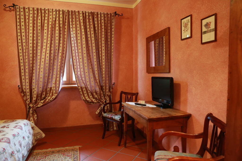 Willa Agriturismo La Virginia Revello Zewnętrze zdjęcie